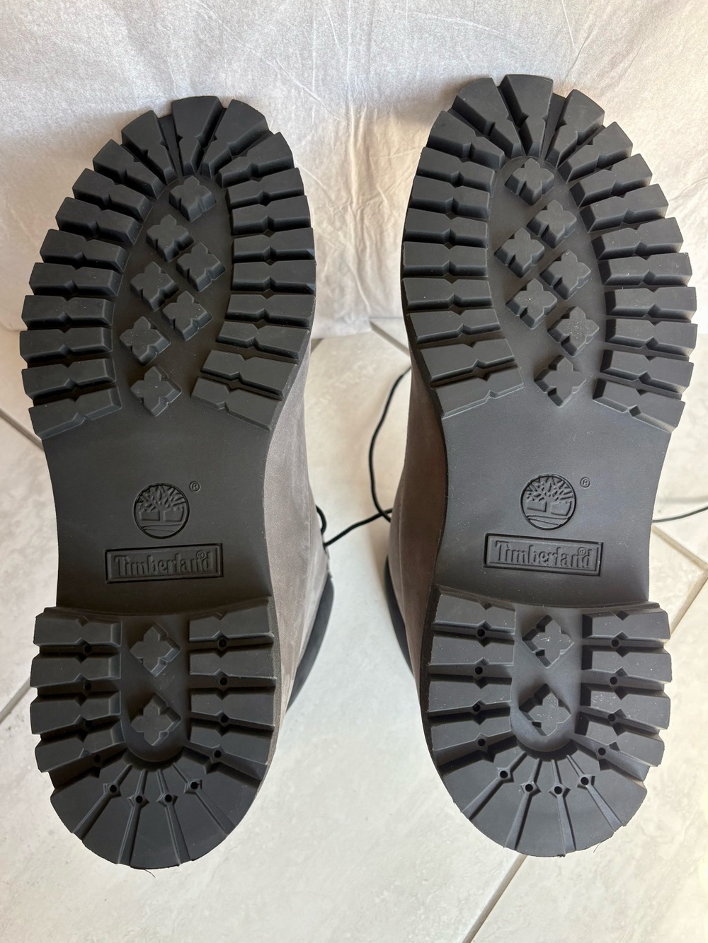 Mens 11.5 Timberland Grey Waterproof Boots - Picture 5 of 9